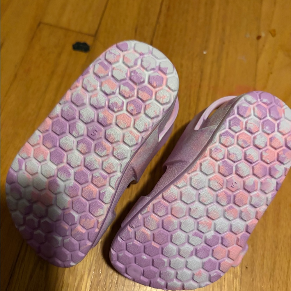 Sandals - Picture 2 of 3